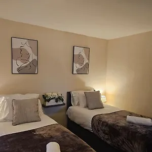 Apartment Warm Contractor-friendly, Luton (Bedfordshire)